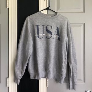 Brandy Melville sweatshirt